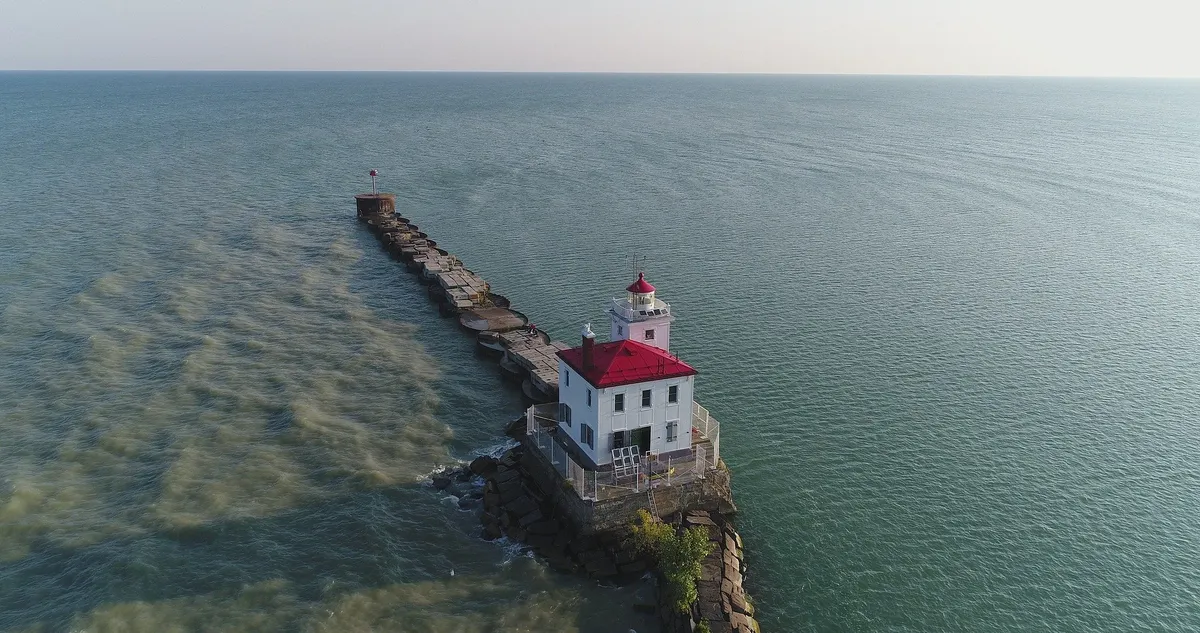 Lighthouse at Lake Erie | Source: Pixabay