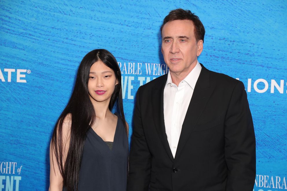 Riko Shibata et Nicolas Cage assistent à la projection spéciale de Los Angeles de "The Unbearable Weight of Massive Talent" au DGA Theater Complex le 18 avril 2022 à Los Angeles, Californie. | Source : Getty Images
