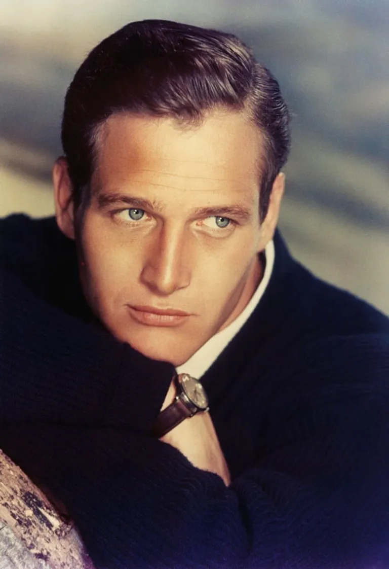 Sur la photo : Un portrait non daté de Paul Newman apparaissant dans de profondes pensées | Photo : Getty Images