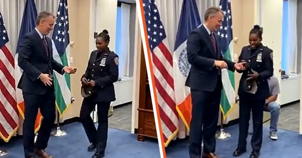 Un officier se rend chez son commissaire pour recevoir un prix, mais elle est surprise par une demande en mariage à la place | Photo : Twitter/NYPDShea