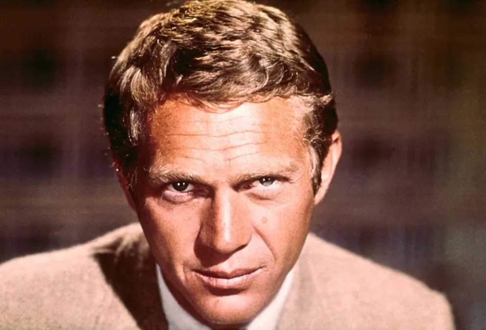 Un portrait de l'acteur Steve McQueen à Hollywood le 3 mars 1966. | Photo : Getty Images