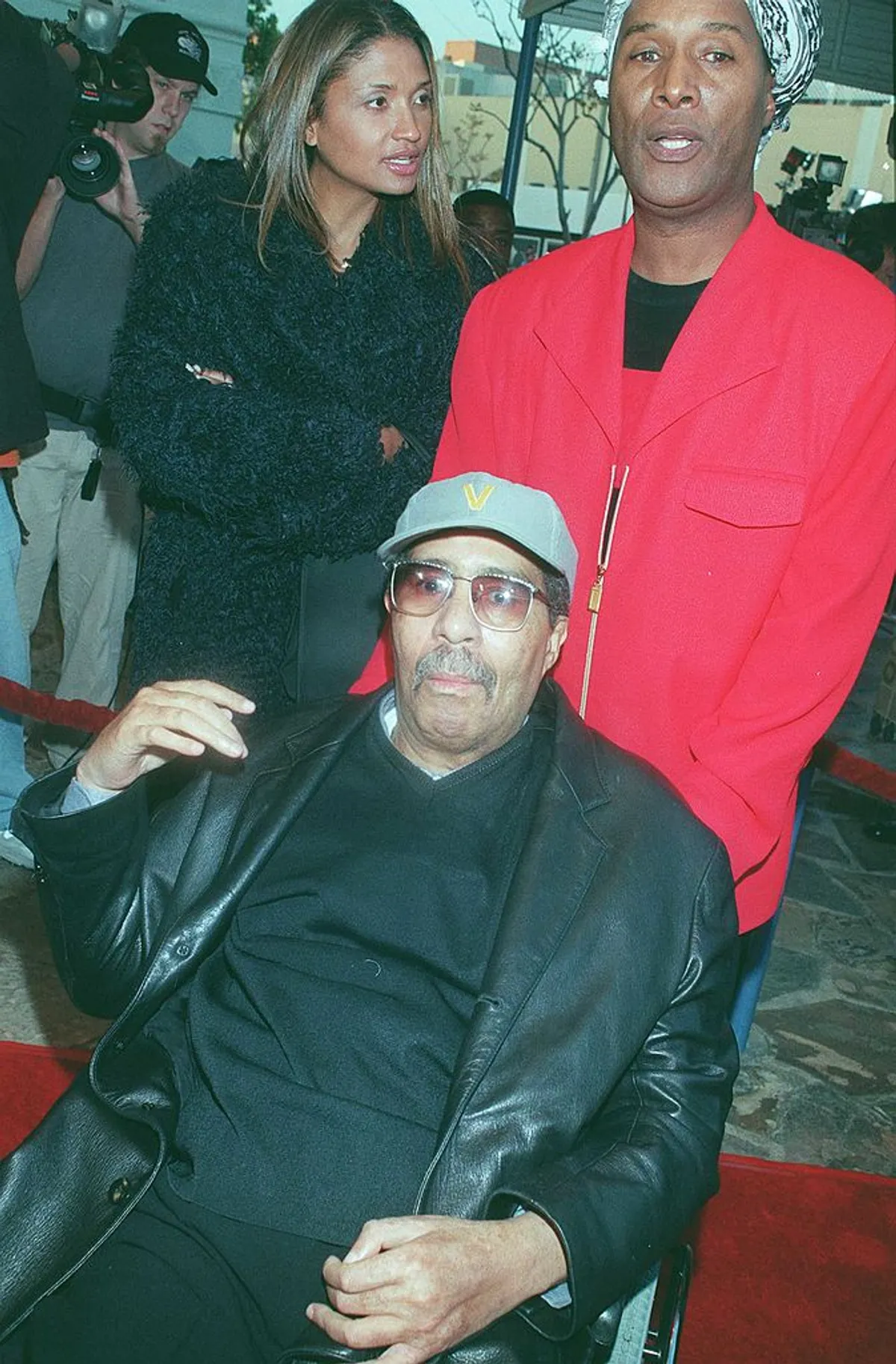 Richard Pryor and Paul Mooney attending the West Hollywood premiere of "Life" in April 1999. | Photo: Getty Images
