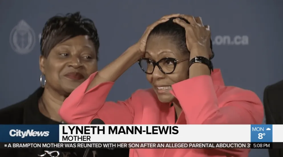 La mère de Jermaine, Lyneth Mann-Lewis. | Photo : YouTube.com/City News