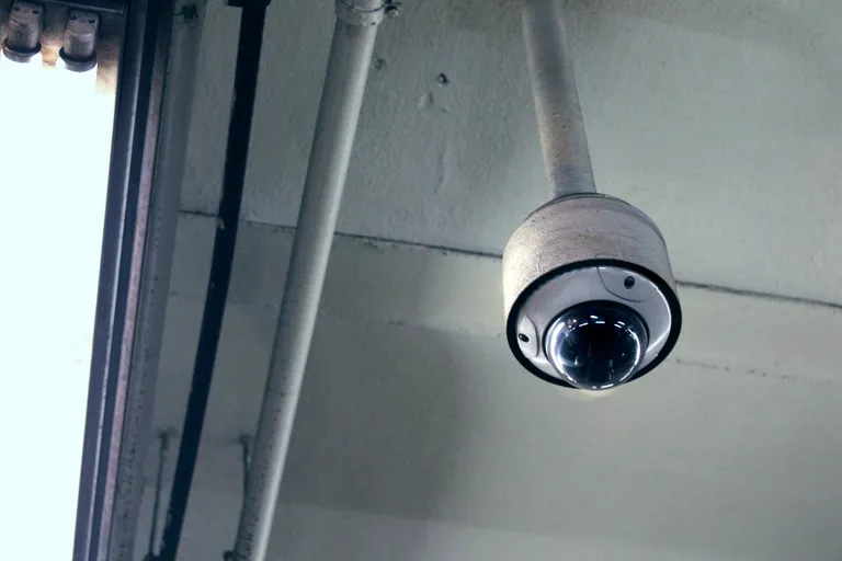 Una cámara de vigilancia instalada en un autobús. | Foto: Pixabay