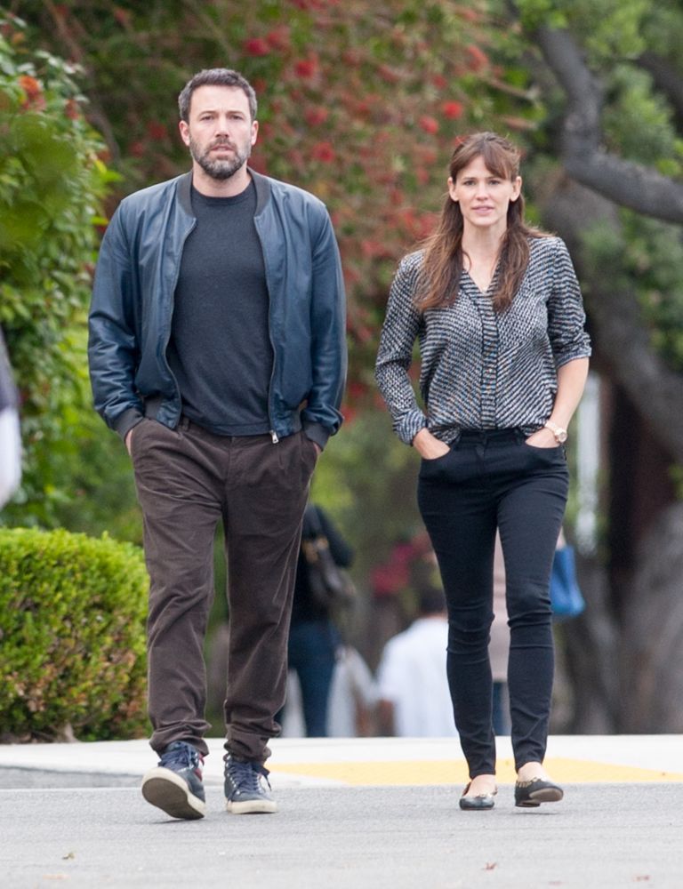 Ben Affleck y Jennifer Garner fueron vistos en Brentwood, el 24 de abril de 2015 en Los Ángeles, California. | Foto: Getty Images