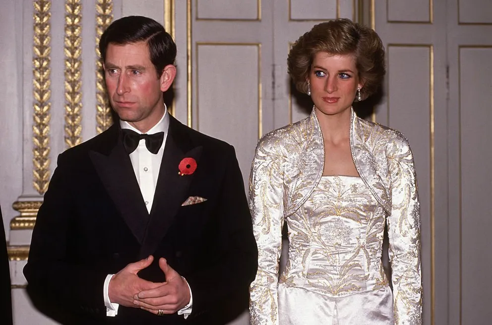 El príncipe Charles y la princesa Diana en París, Francia, en noviembre de 1988. | Foto: Getty Images