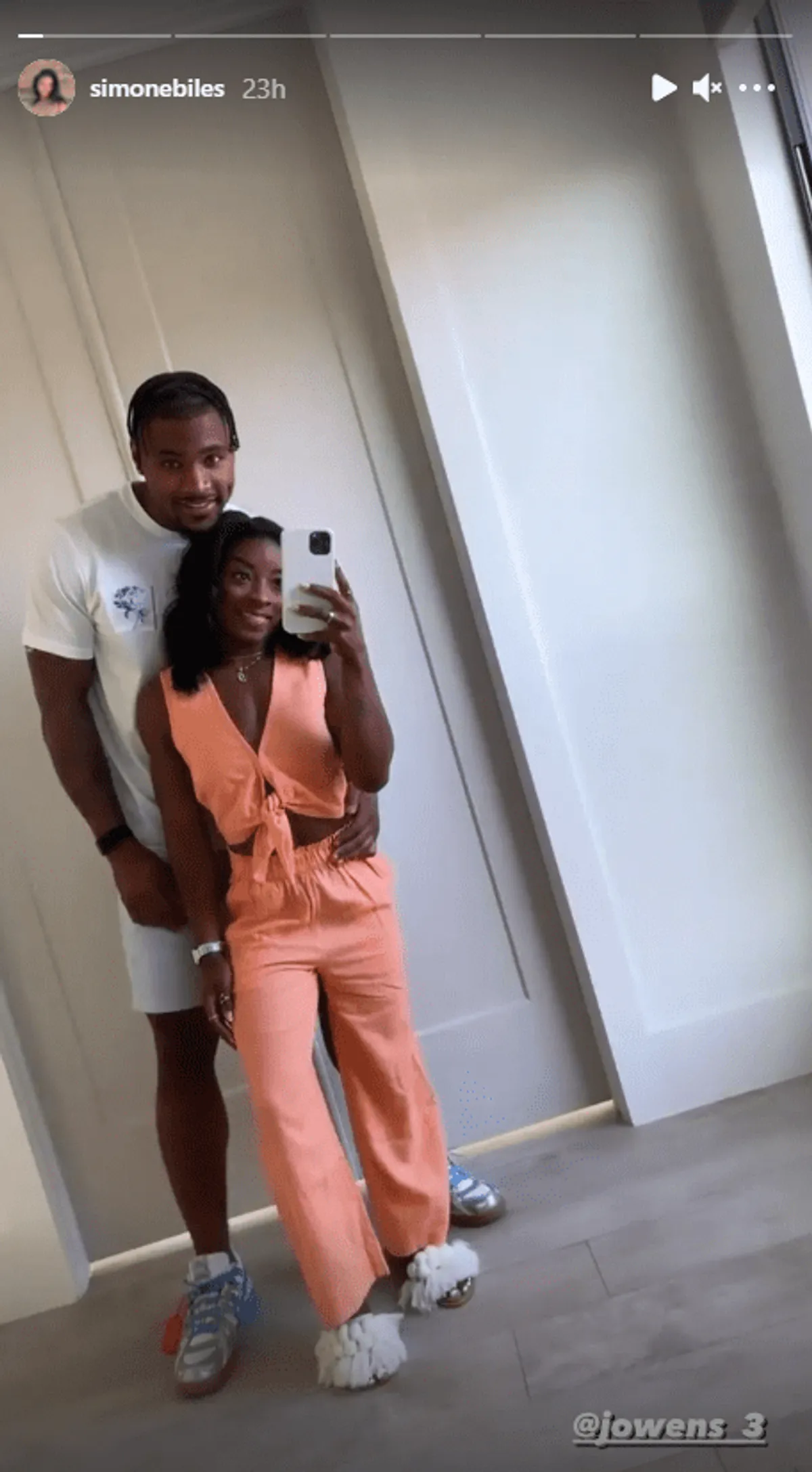 photo Simone Biles Height Difference simone biles slays in peach outfit