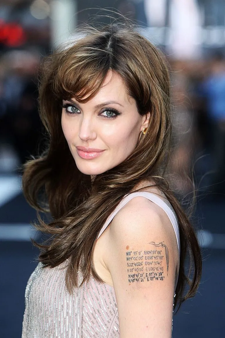 Angelina Jolie à la première britannique de "Salt", Londres, 2010 | Photo : Getty Images