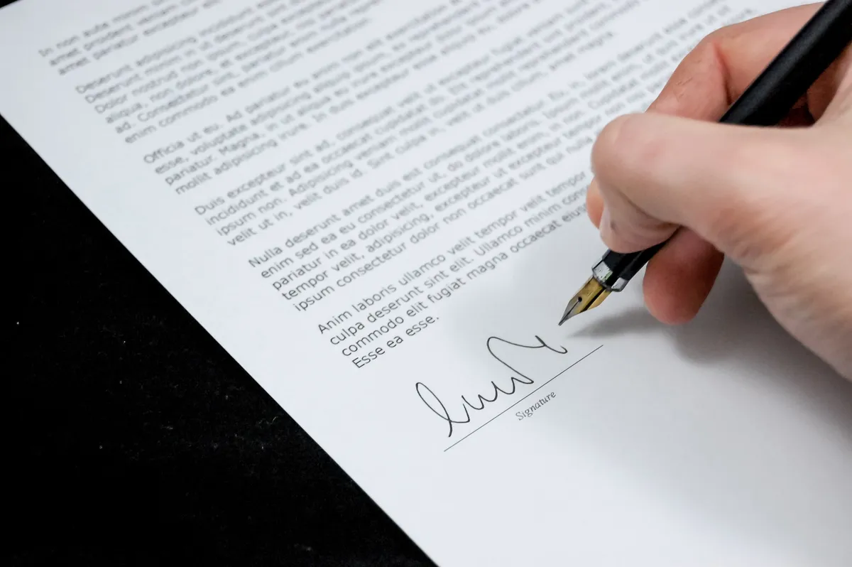 Le lendemain, j'ai rempli les papiers pour refiler ces garçons | Source : Pexels