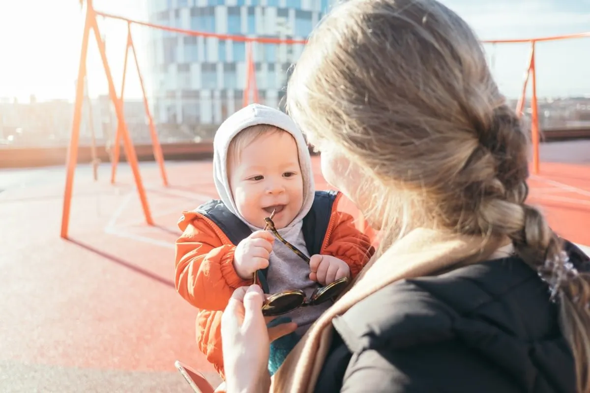 Rita n'a pas cru ses yeux quand elle a trouvé l'argent sur la table | Source : Unsplash