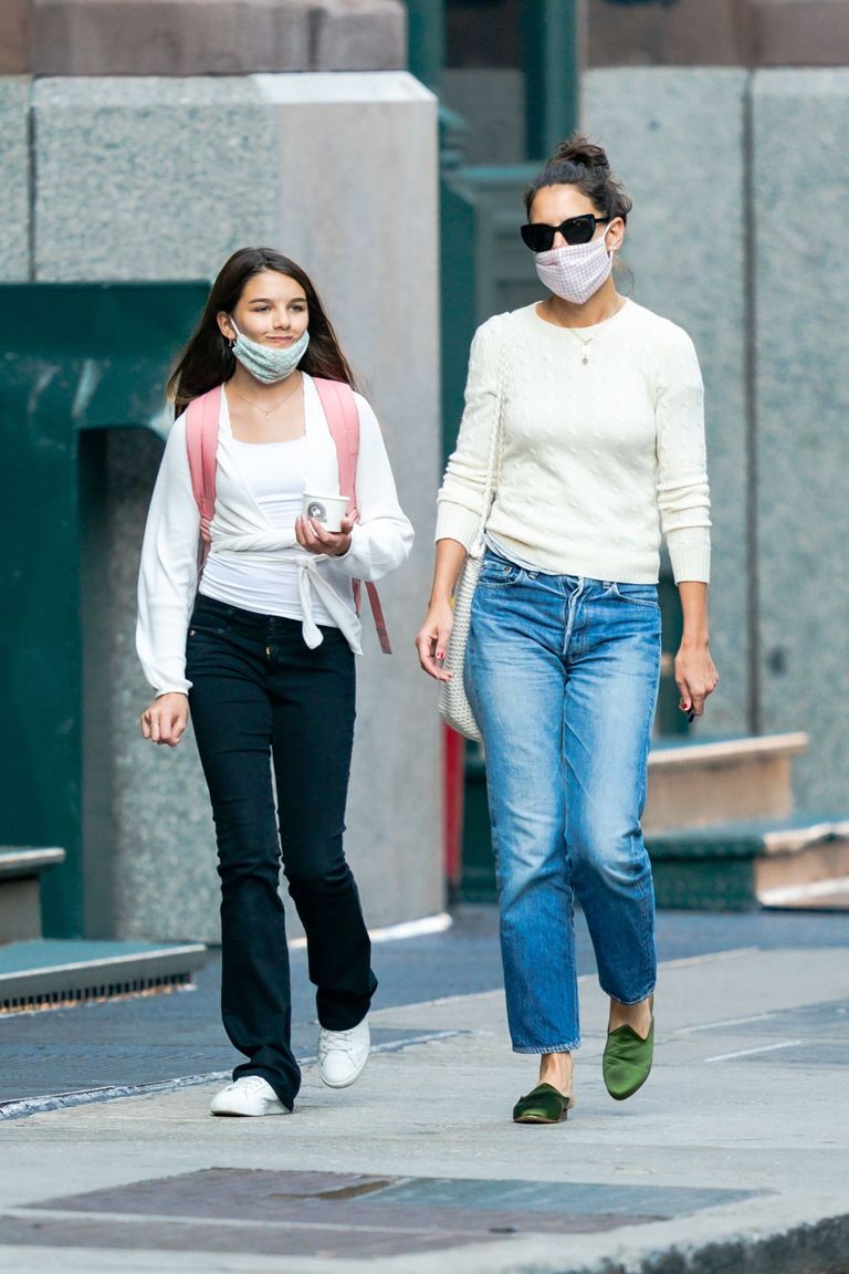 L'actrice Katie Holmes et sa fille Suri le 8 septembre 2020 à New York | Source : Getty Images