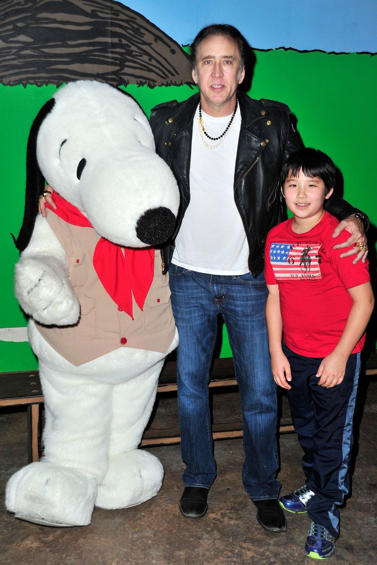 L'acteur Nicolas Cage et son fils Kal-El Cage visitent Knott's Berry Farm le 12 septembre 2015 à Buena Park, en Californie. | Source : Getty Images