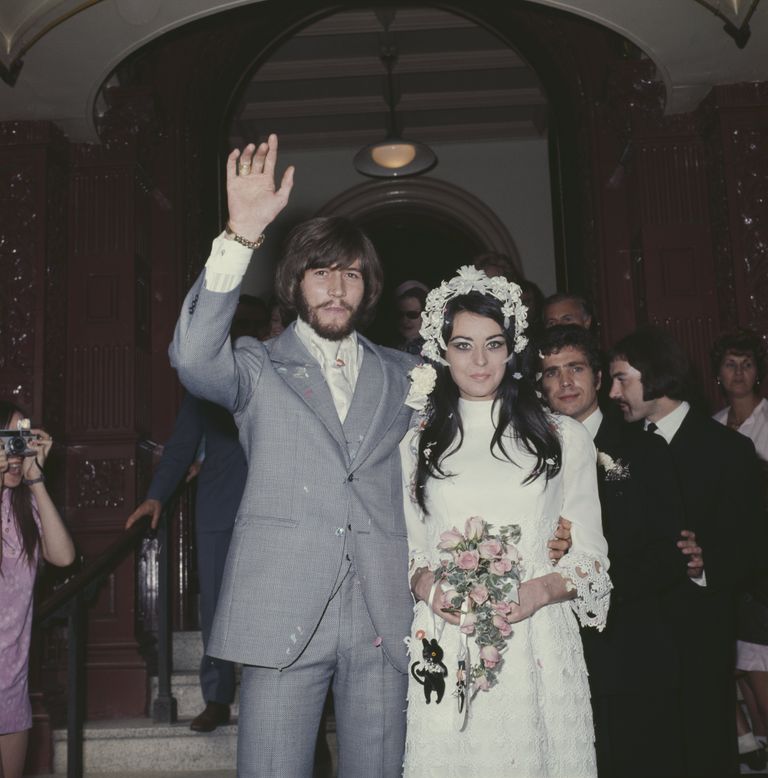 Barry Gibb et Linda Gray le jour de leur mariage en 1970. | Source : Getty Images