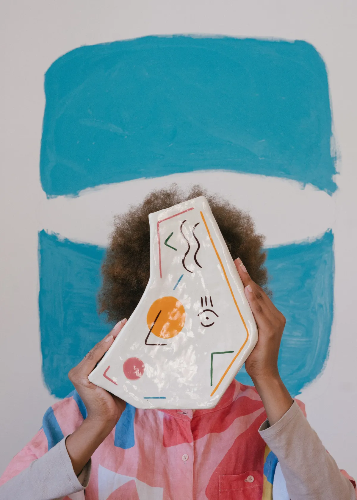 Son seul passe-temps, le dessin, était considéré par lui comme une folie et une perte de temps | Photo : Pexels