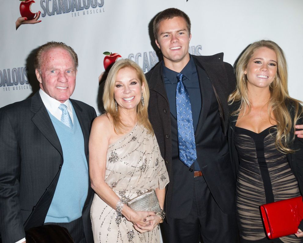 Frank, Kathie Lee, Cassidy et Cody Gifford lors de la soirée d'ouverture de "Scandalous" à Broadway, le 15 novembre 2012, à New York | Source : Getty Images