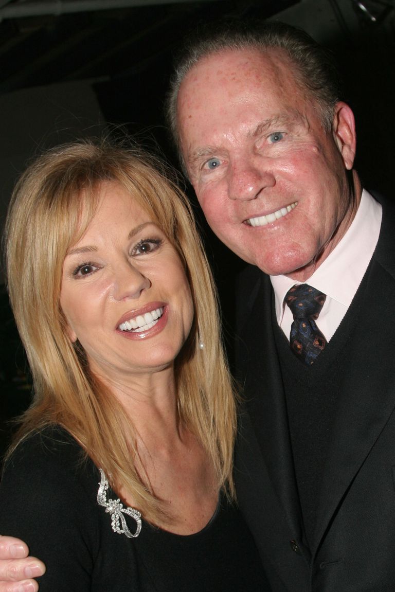 Kathie Lee et Frank Gifford lors de la soirée d'ouverture de la nouvelle comédie musicale "Under The Bridge" à New York le 7 janvier 2005 | Source : Getty Images
