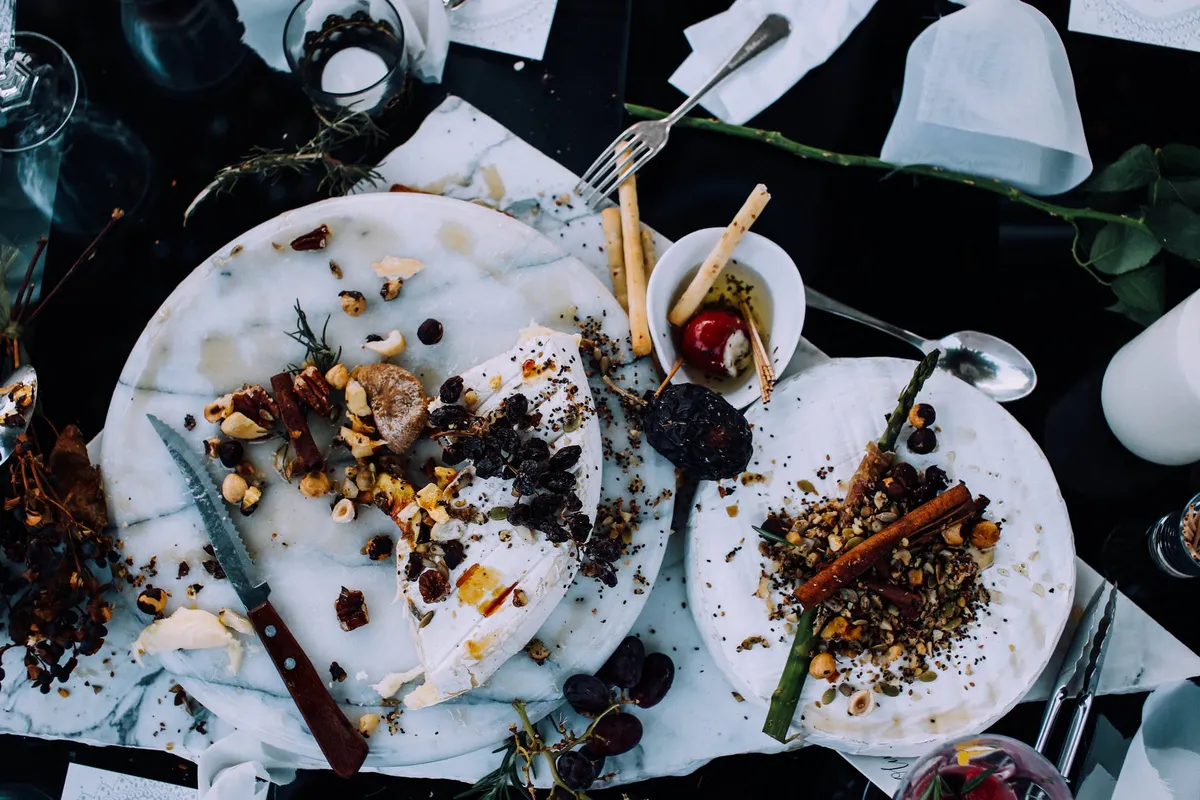 Je n'arrivais pas à croire qu'ils avaient abîmé ma belle assiette. | Source : Pexels