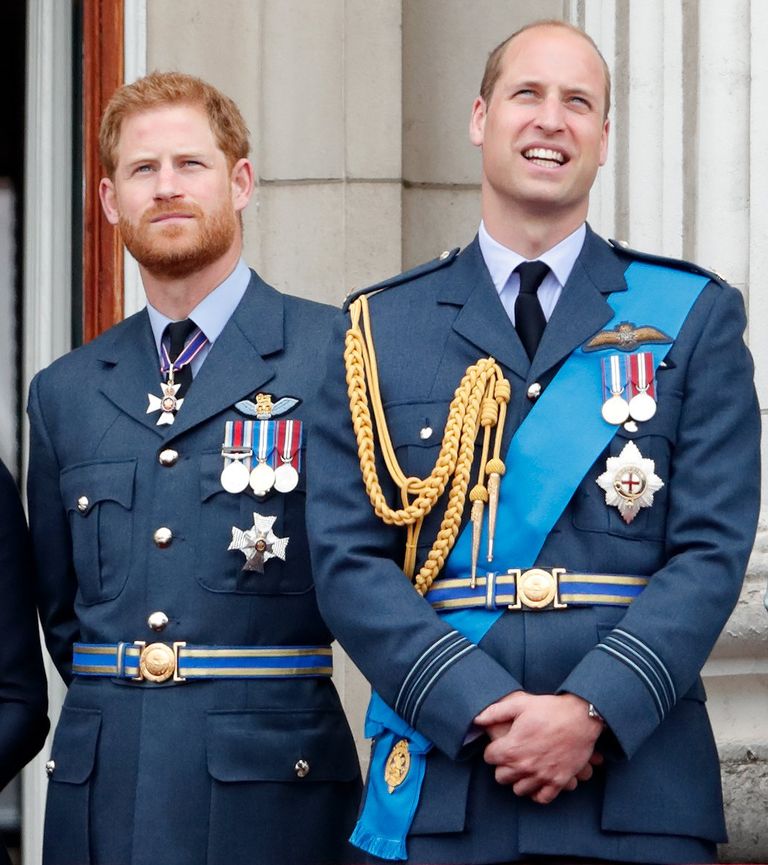 El príncipe Harry y el príncipe William en el Palacio de Buckingham en 2018. | Foto: Getty Images
