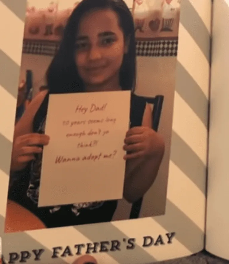 Le cadeau réconfortant d'Alexa Figueroa pour la fête des pères | Photo : Youtube/insideedition