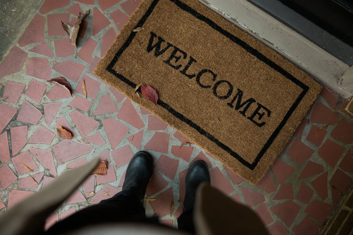 Elle a fermé la porte à sa mère et ne l'a plus jamais revue. | Source : Pexels