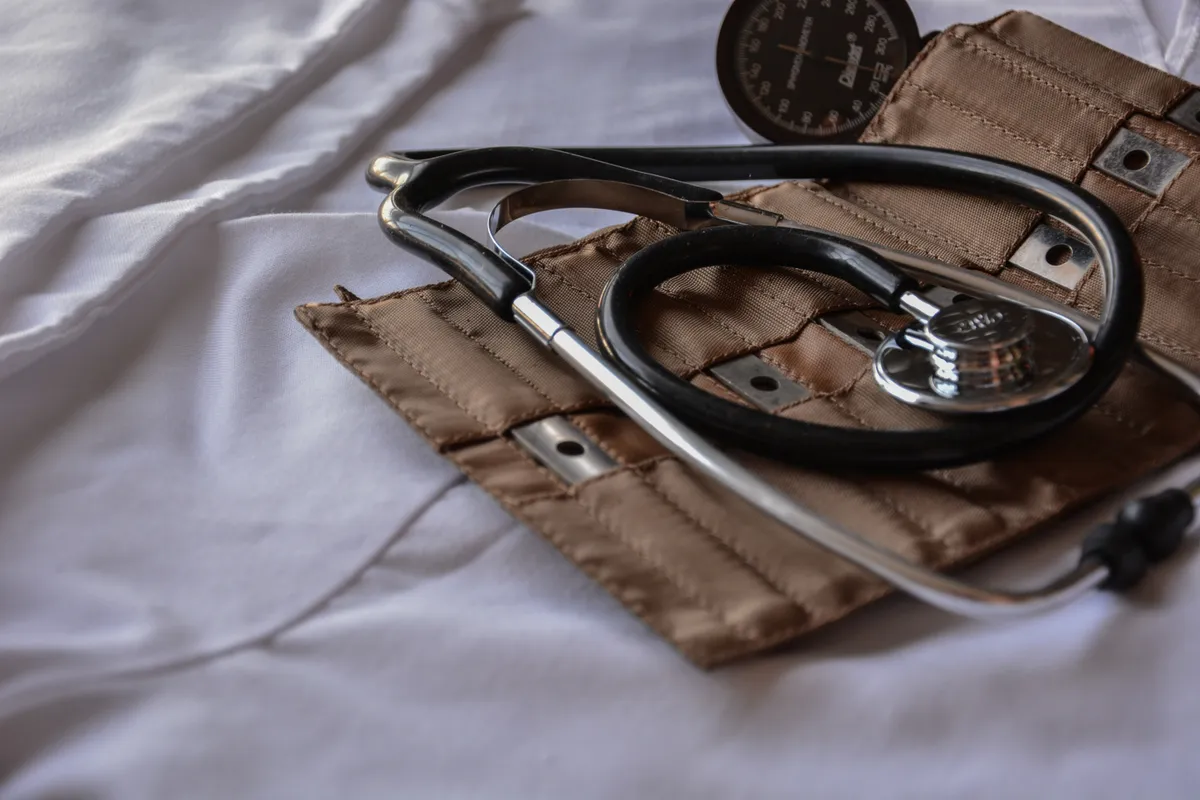 Le Dr David a perdu son emploi | Photo : Unsplash