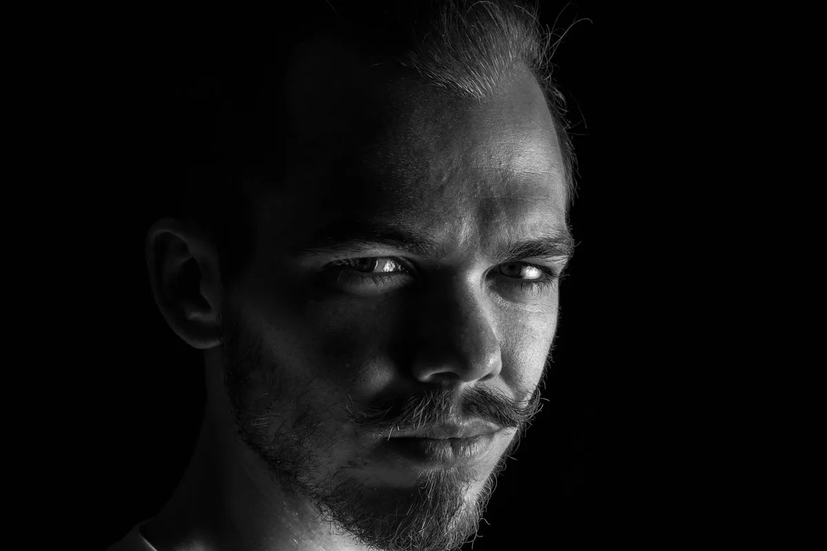 Tyler a dit qu'il appellerait la police si nous ne partions pas. | Photo : Pexels