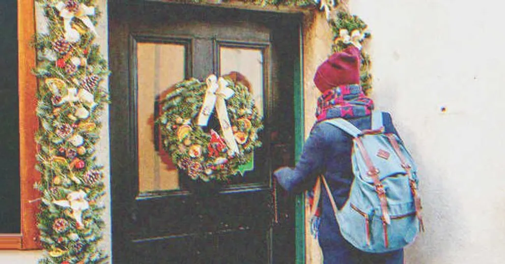 Une fille a frappé à la porte de Wanda la veille de Noël. | Source : Shutterstock.com