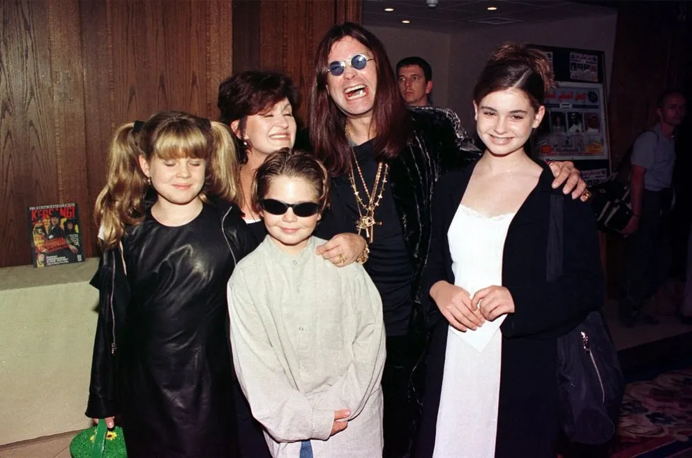Ozzy Osbourne, wife Sharon, and their chldren Kelly, Jack and Aimee Osbourne at the Kerrang Awards 1997 in London. | Photo: Getty Images.