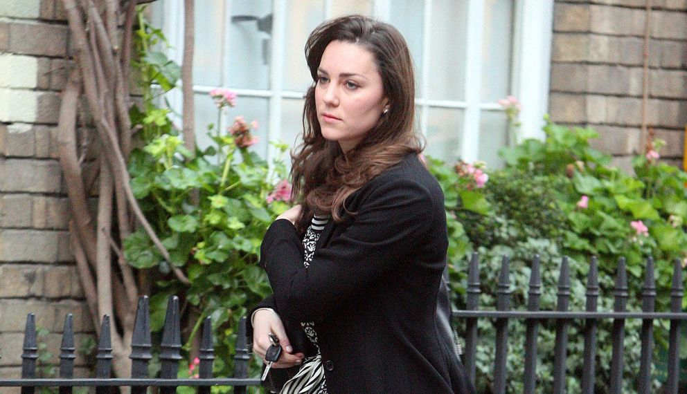 Kate Middleton was spotted outside her home on her 25th birthday in London.  |  Source: Getty Images      