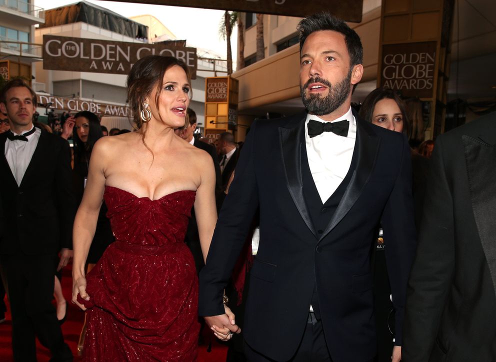 Jennifer Garner y Ben Affleck en la 70ª Entrega Anual de los Globos de Oro celebrada en el Hotel Beverly Hilton, el 13 de enero de 2013. | Foto: Getty Images