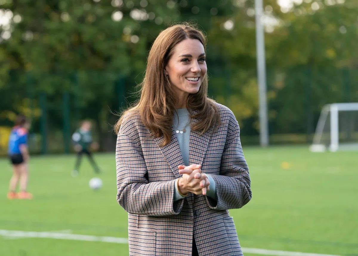 Catherine, Duchess of Cambridge at students at the University of Derby to hear how the pandemic has impacted university life and what national measures have been put in place to support student mental health on October 6, 2020 | Photo: Getty Images