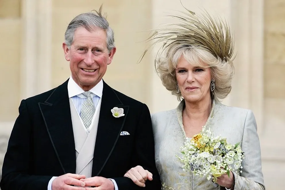 Le Prince Charles et la Duchesse Camilla Parker Bowles le 9 avril 2005 à Berkshire, Angleterre | Photo : Getty Images