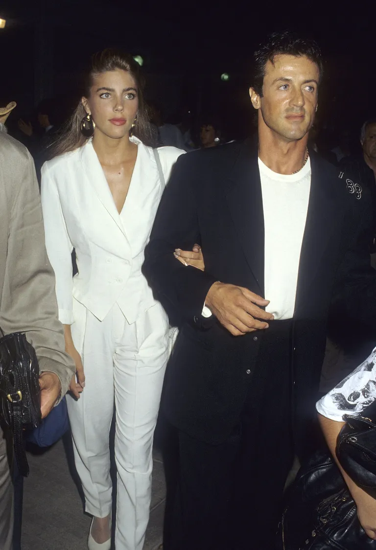 Sylvester Stallone y Jennifer Flavin el 26 de agosto de 1988 en el Centro Ecuestre de Los Ángeles en Burbank, California. | Foto: Getty Images