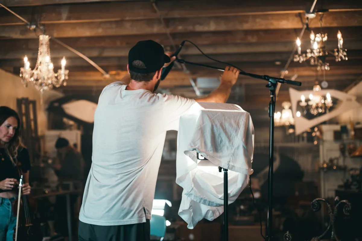 Nous sommes allés au studio où elle tournait un film. | Source : Pexels