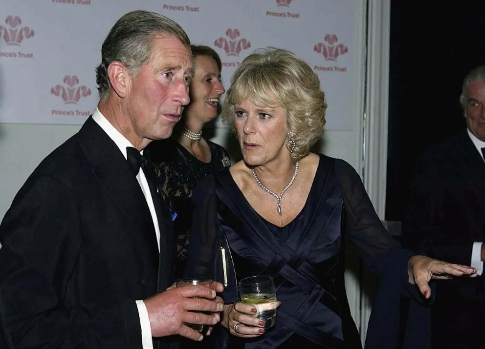 Le prince Charles et Camilla Parker Bowles le 15 octobre 2003 à Londres | Photo : Getty Images