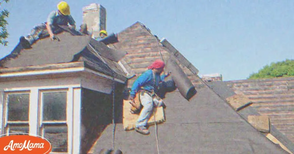 Vanessa a engagé un groupe d'hommes pour réparer son toit. | Source : Shutterstock