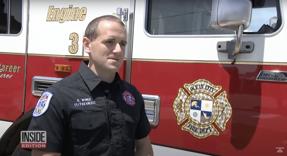 Pompier paramédical, Ryan Wilmer | Source : YouTube.com/Inside Edition