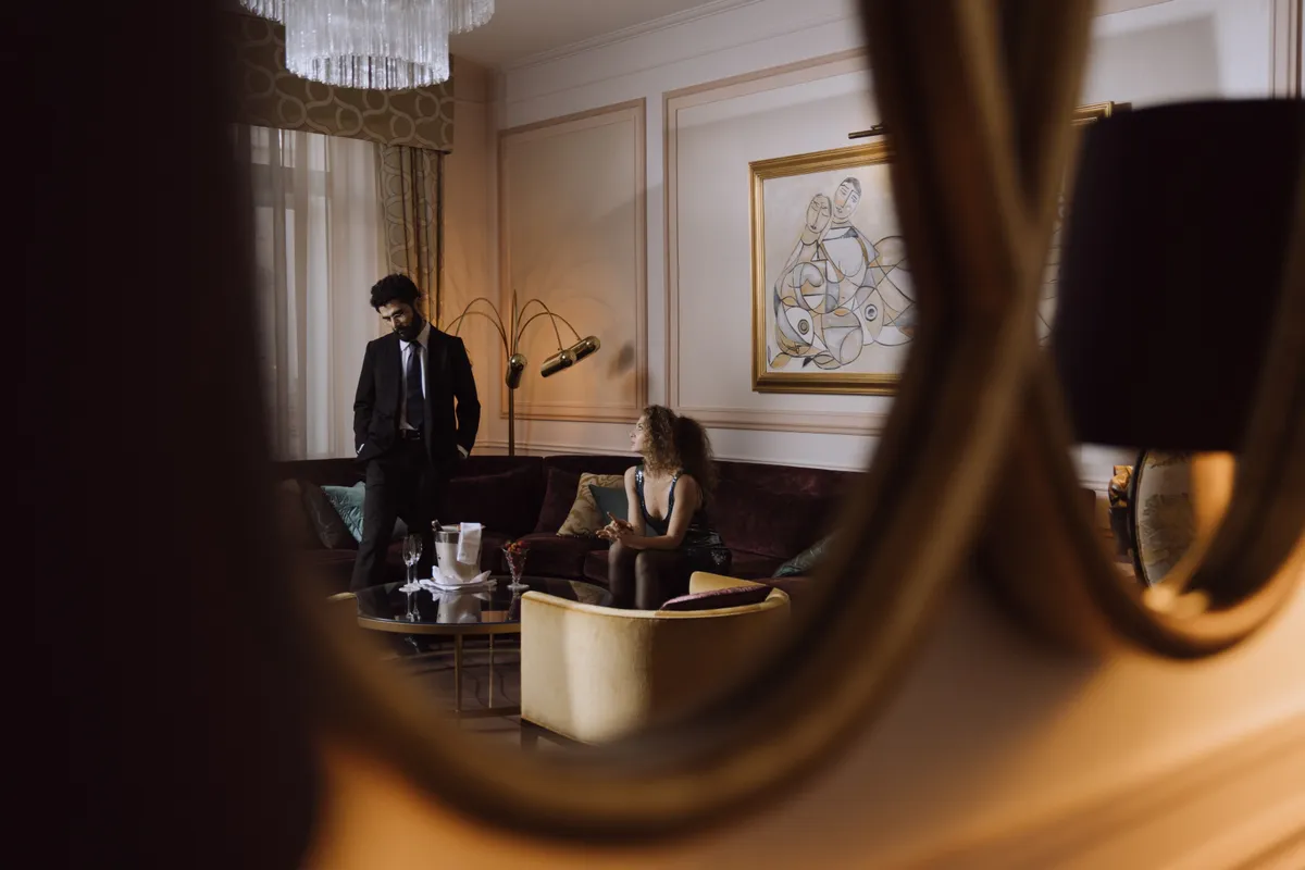 Karen a pensé à leur première nuit à l'hôtel | Photo : Pexels