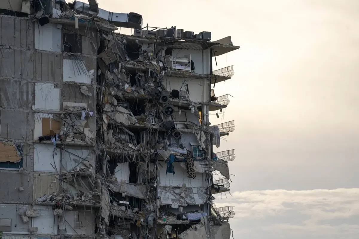 El edificio parcialmente colapsado en Miami. | Foto: Shutterstock