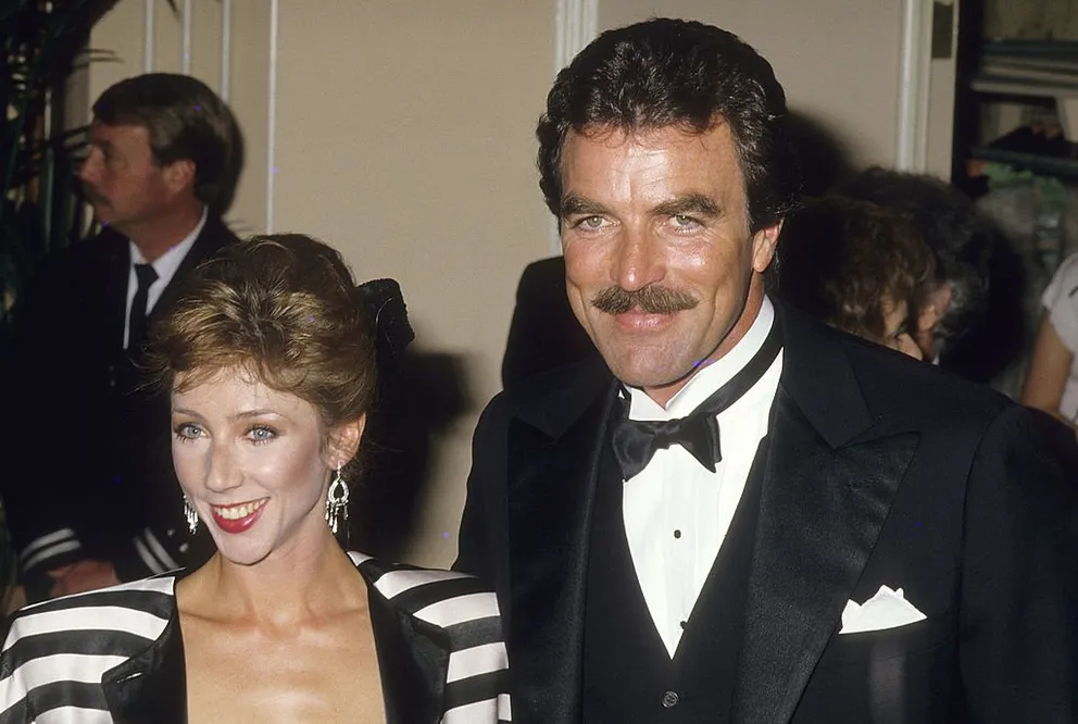 Tom Selleck et Jillie Mack lors de la 44e cérémonie annuelle des Golden Globe Awards le 31 janvier 1987 à Beverly Hills, Californie. | Photo : Getty Images