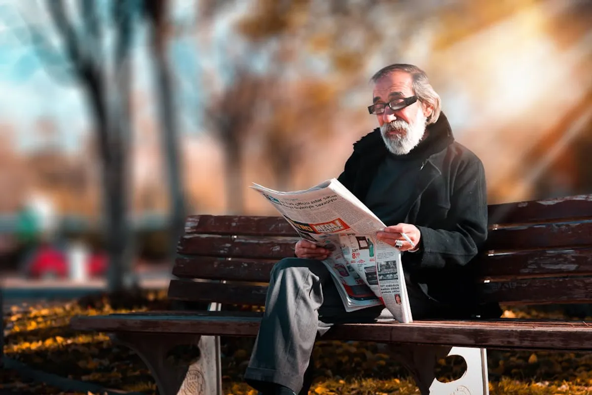 An old man sitting in the park. | Photo: Pexels