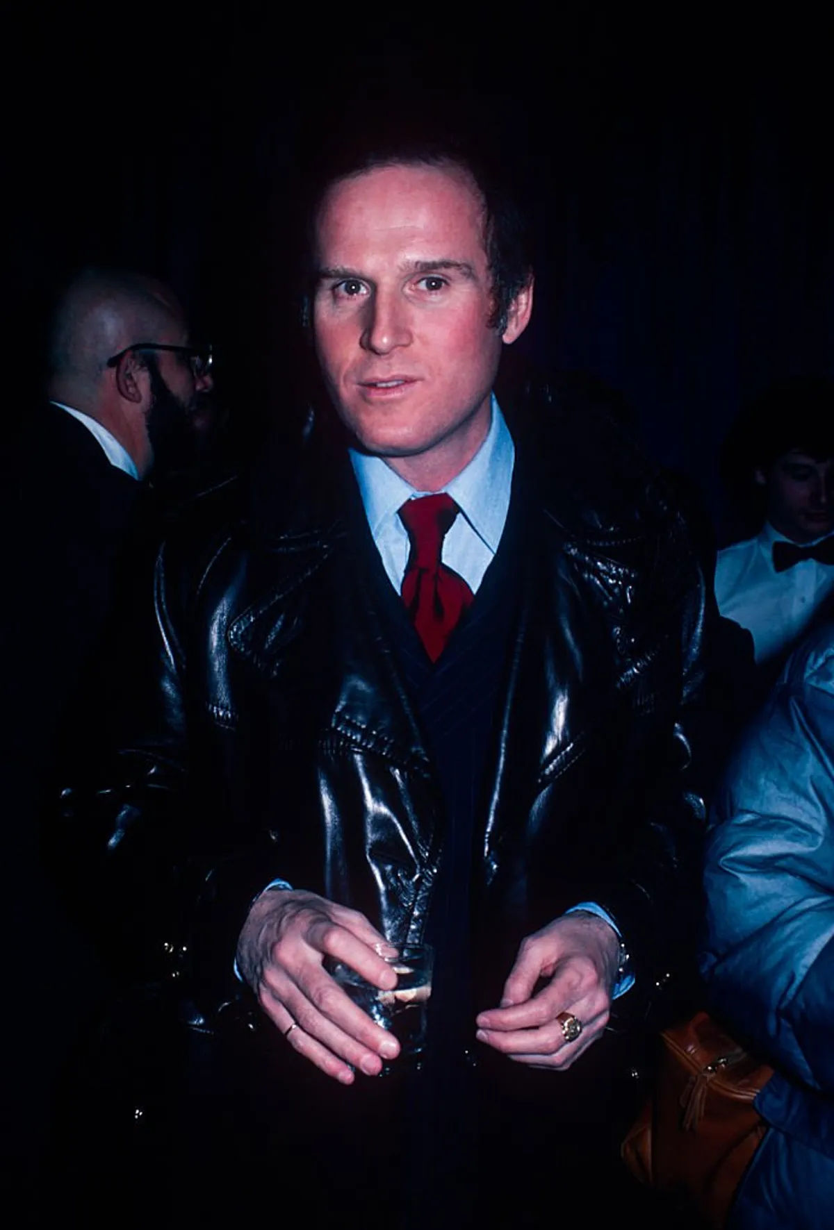 L'acteur vétéran Charles Grodin, élégant dans sa veste en cuir, à New York en 1970. | Photo : Getty Images