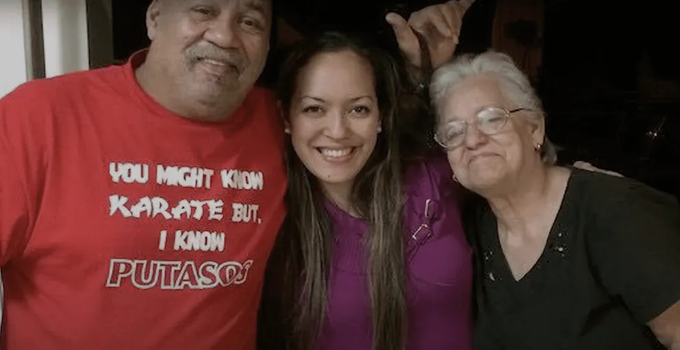 [De gauche à droite]    Grandfather, Kahealani Paradis and Grandmother.  |  Source: YouTube.com/New York Post